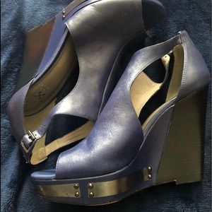 Vince Camuto Waylon Wedge size 10